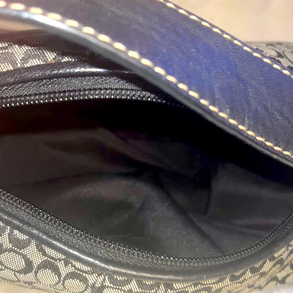 NWOT! Vintage Coach Signature “C” Mini Hobo Bag in Black/Grey - Picture 16 of 16